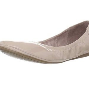Tan/Nude Vince Camuto Flats 7.5